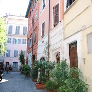 https://cedro-28-apartment.it-romehotels.com